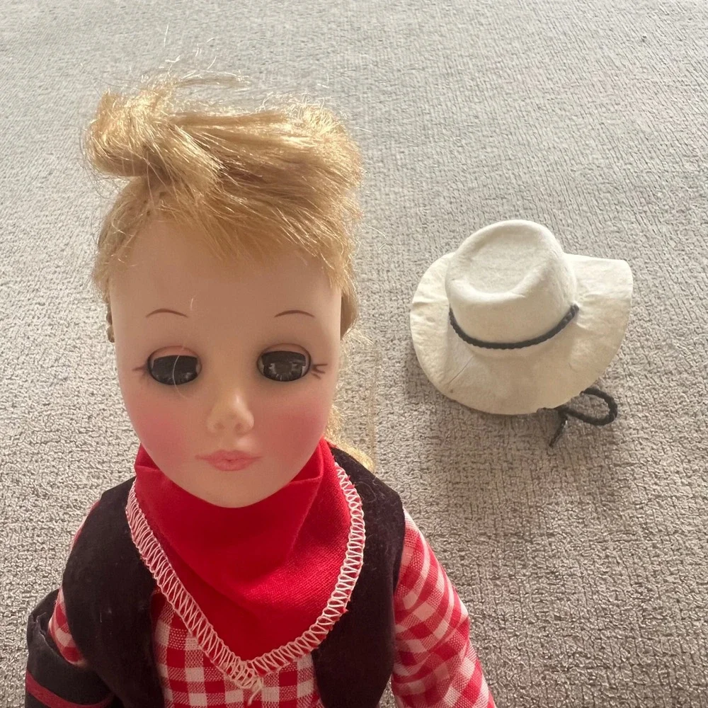 Vintage Effanbee Cowgirl Doll Wonderful World of Dolls Collection 1979s Western